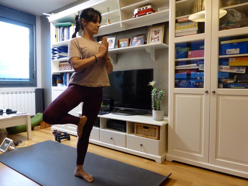 alumna en formación online yoga vinyasa krama desde la comodidad de tu casa